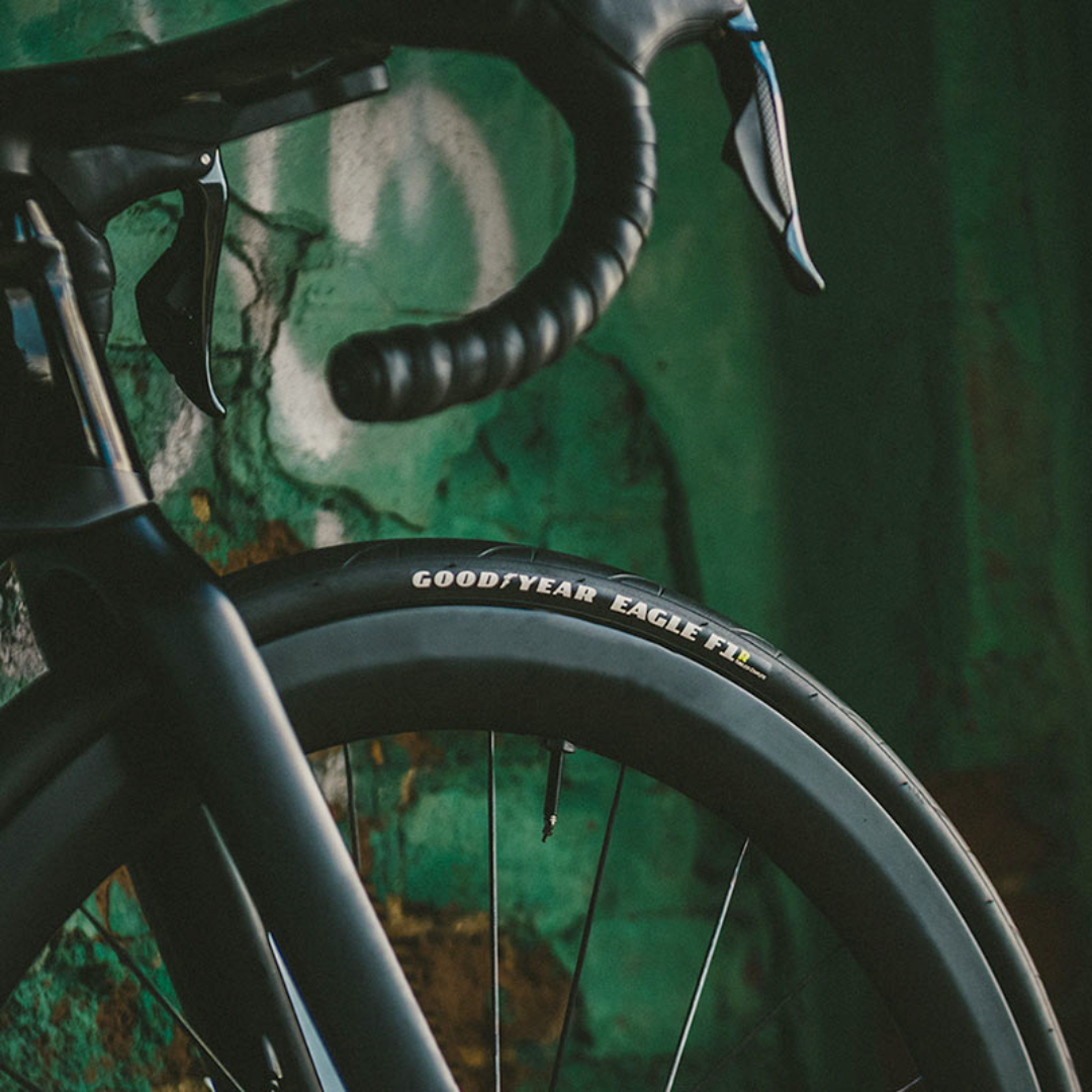 GOODYEAR Eagle F1 R Tubeless Complete