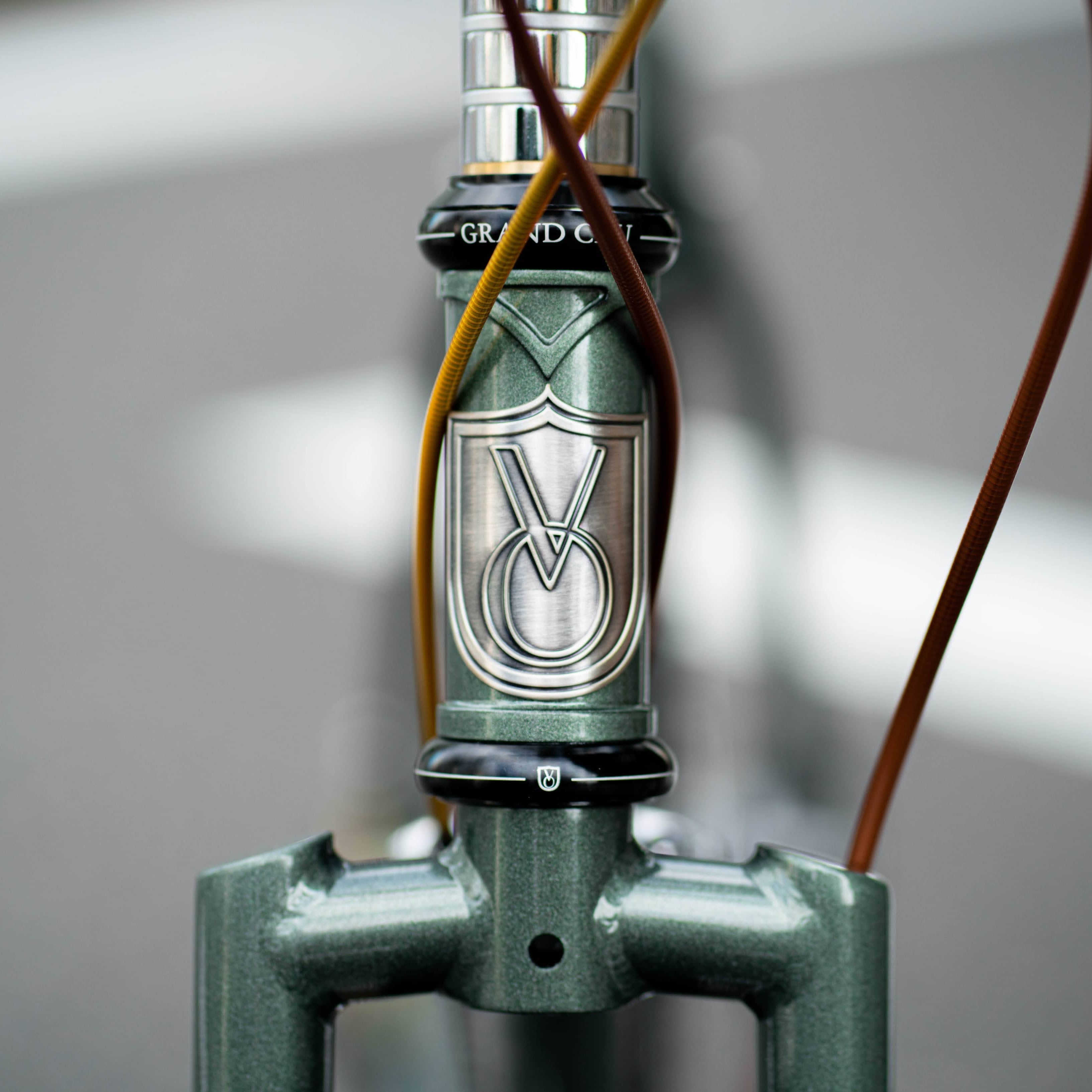 VELO ORANGE Polyvalent Low Kicker Circles Original Complete Bike