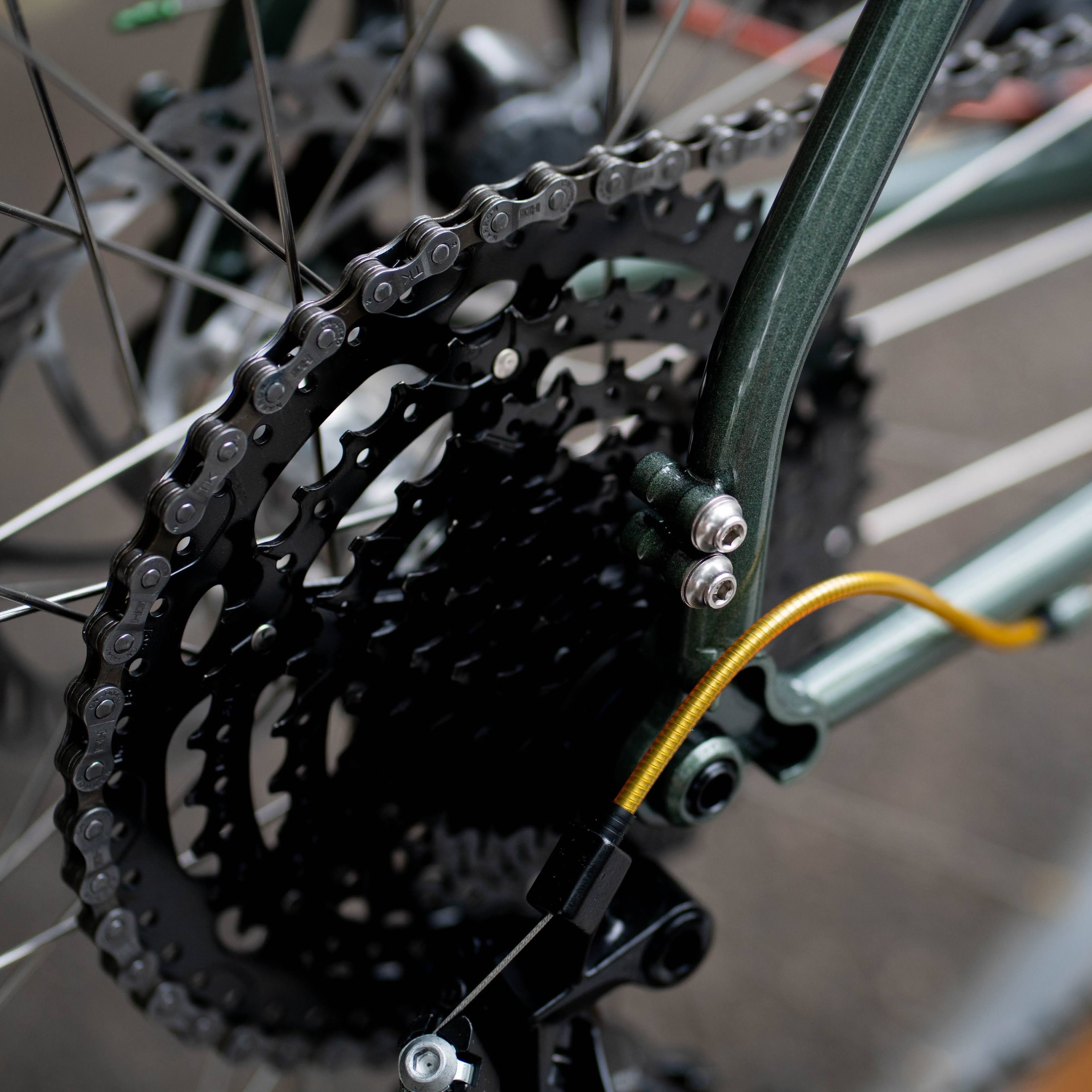 VELO ORANGE Polyvalent Low Kicker Circles Original Complete Bike