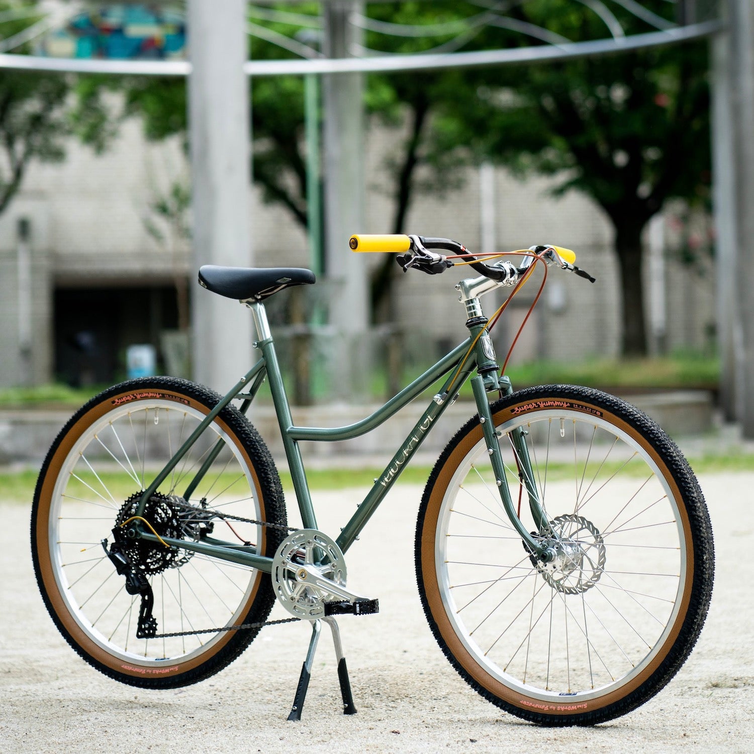 SIMWORKS Super Yummy Tire 26"