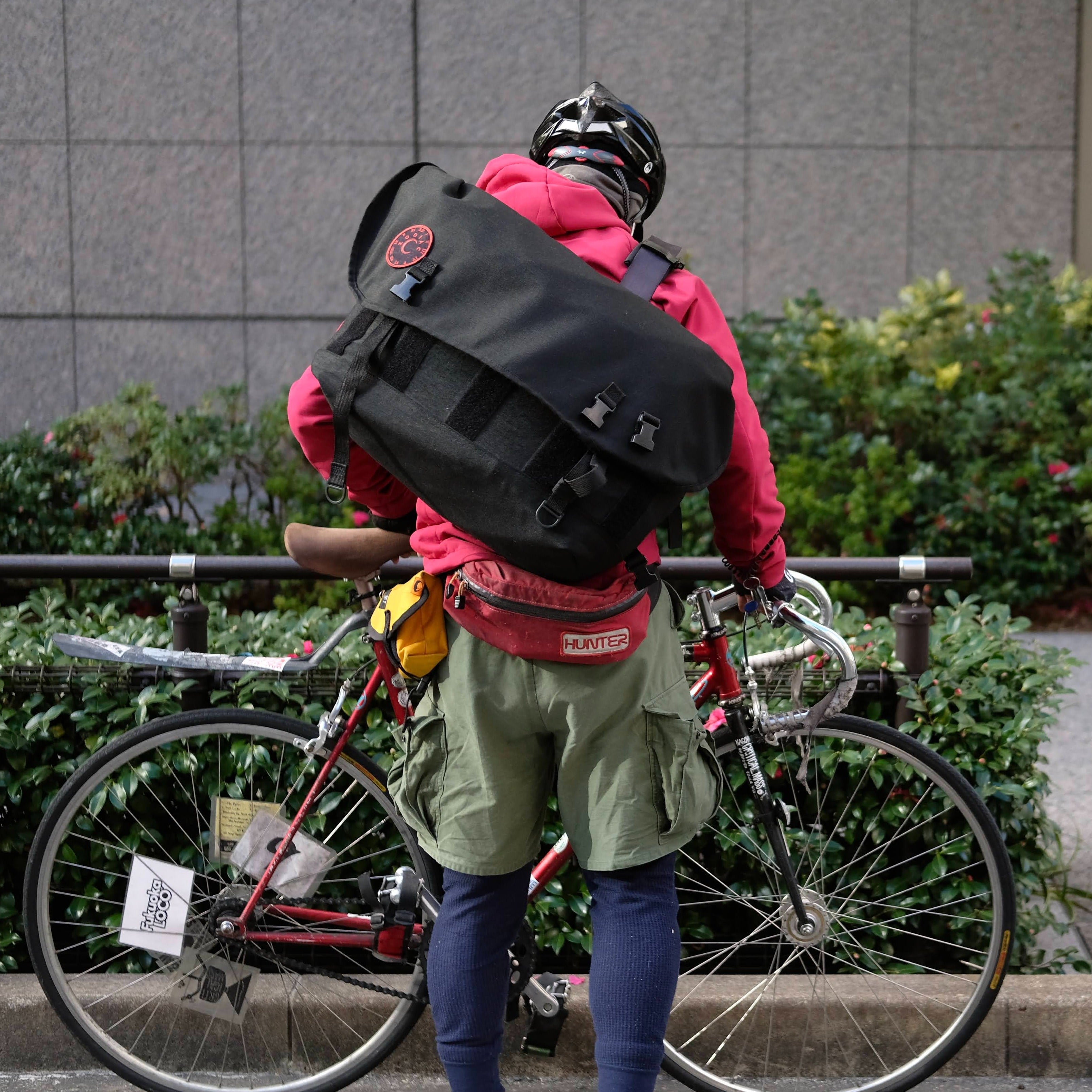 ZODIAC BAGGAGE Sling Messenger Bag / Medium 2025