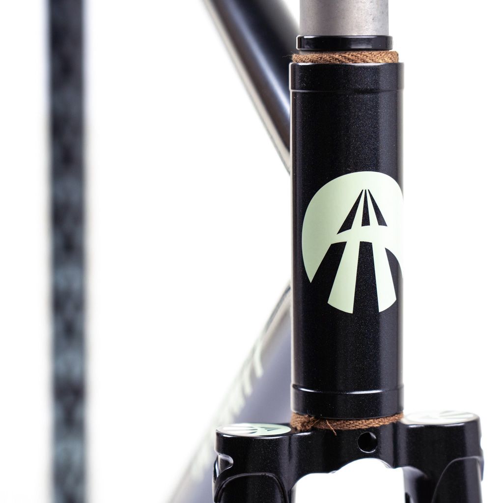 AFFINITY CYCLES Lo Pro Track Frame Set