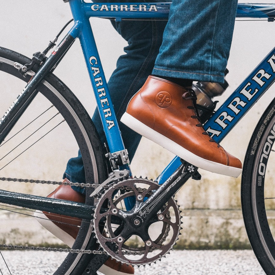 QUOCPHAM Urbanite Classic Mid