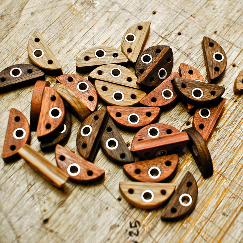 SYKES Wooden Eyelets