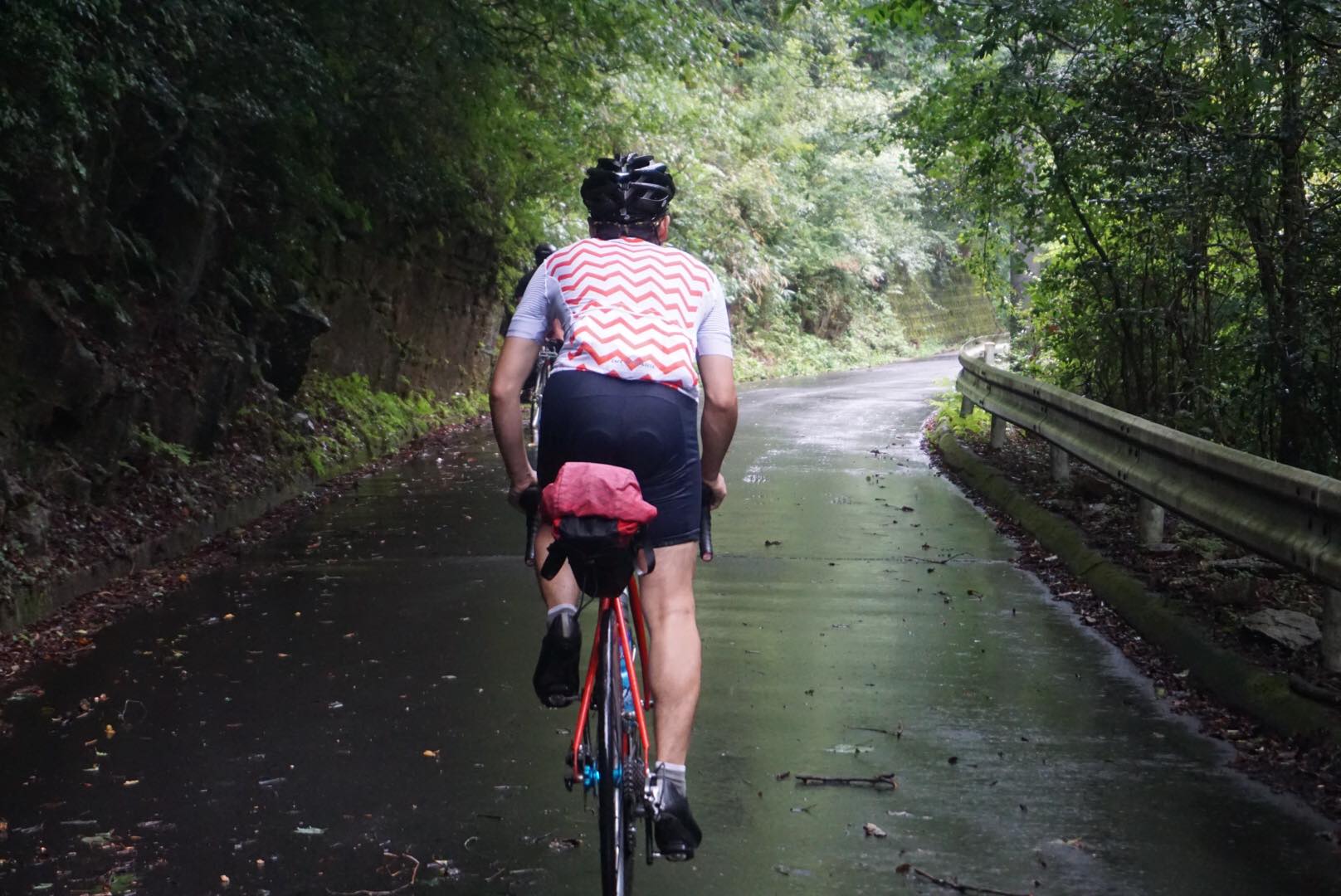 【CAFE DU CYCLISTE】夏の1着