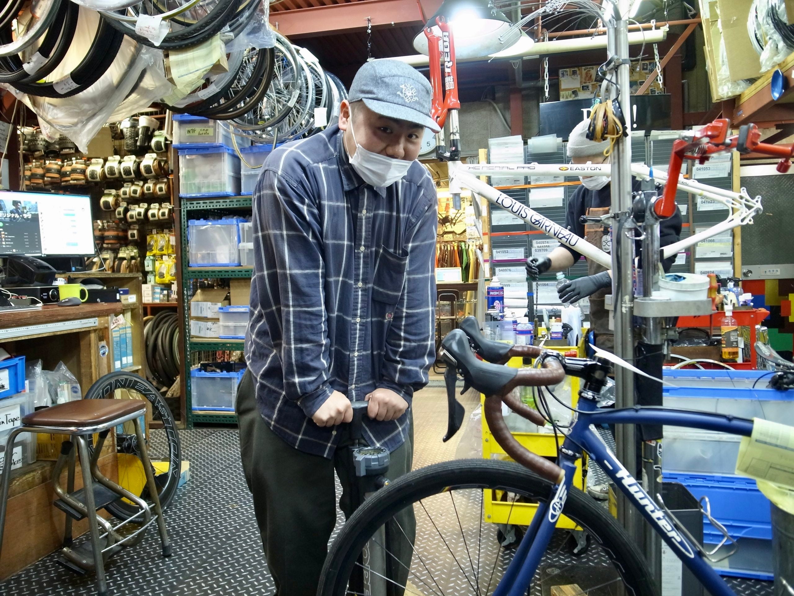【PIT TIPS】空気入れ、それは自転車メンテナンスの第一歩