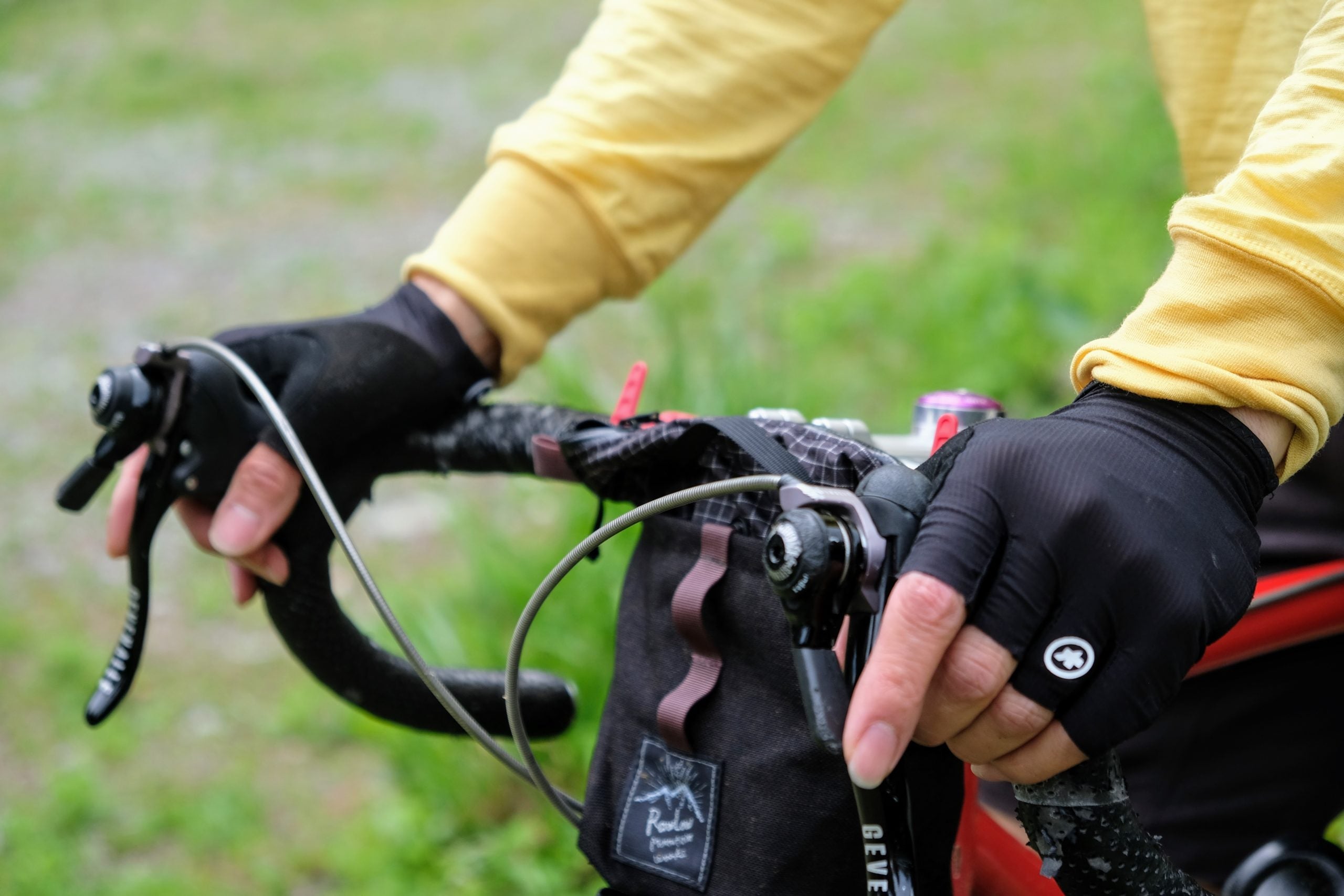 【ASSOS / RS Aero SF Gloves】夏用グローブの最適解