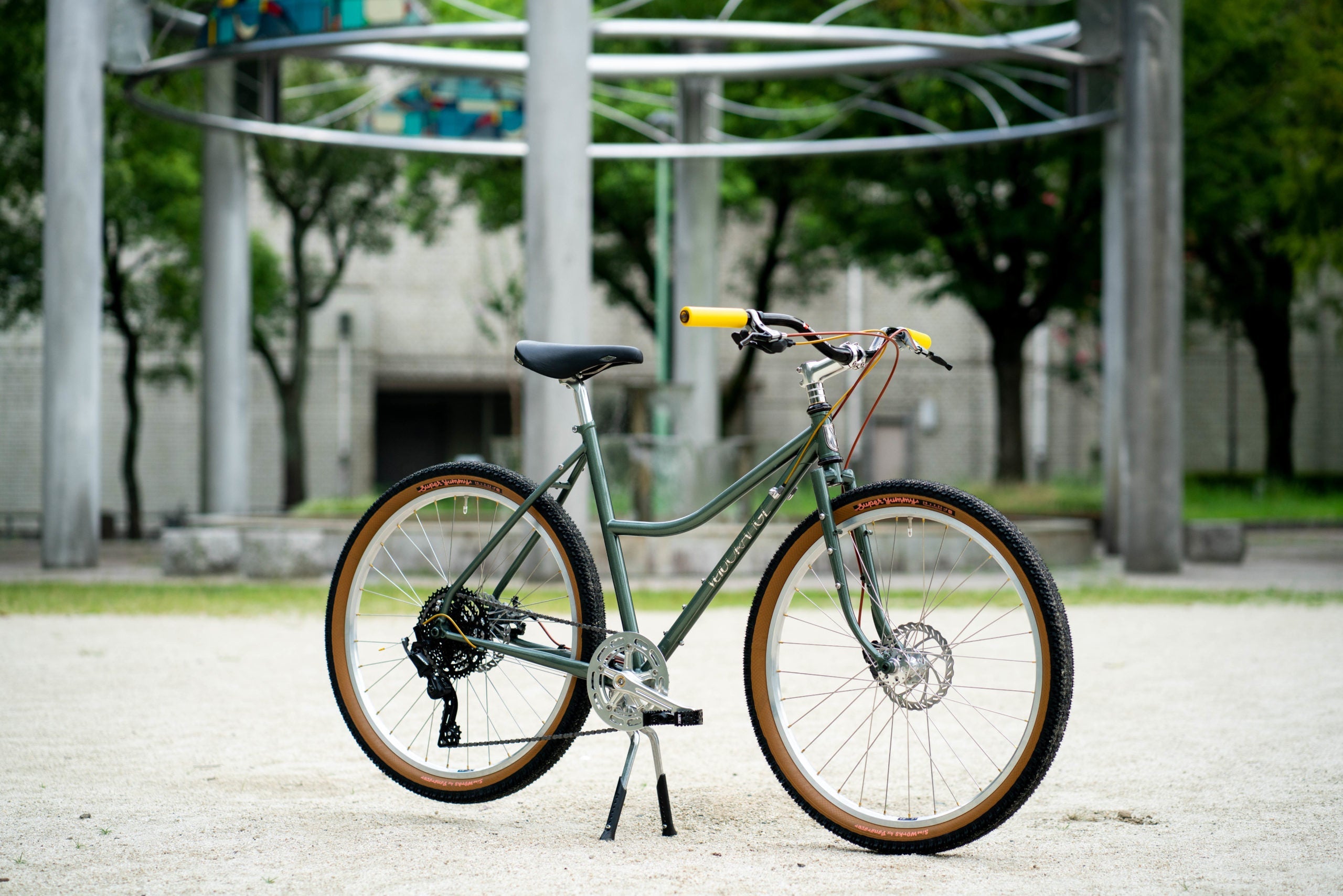 BRUNT ハーモニー50 タンカラー 新入荷】その名は”万能” ダボ穴の数だけある!?無限の可能