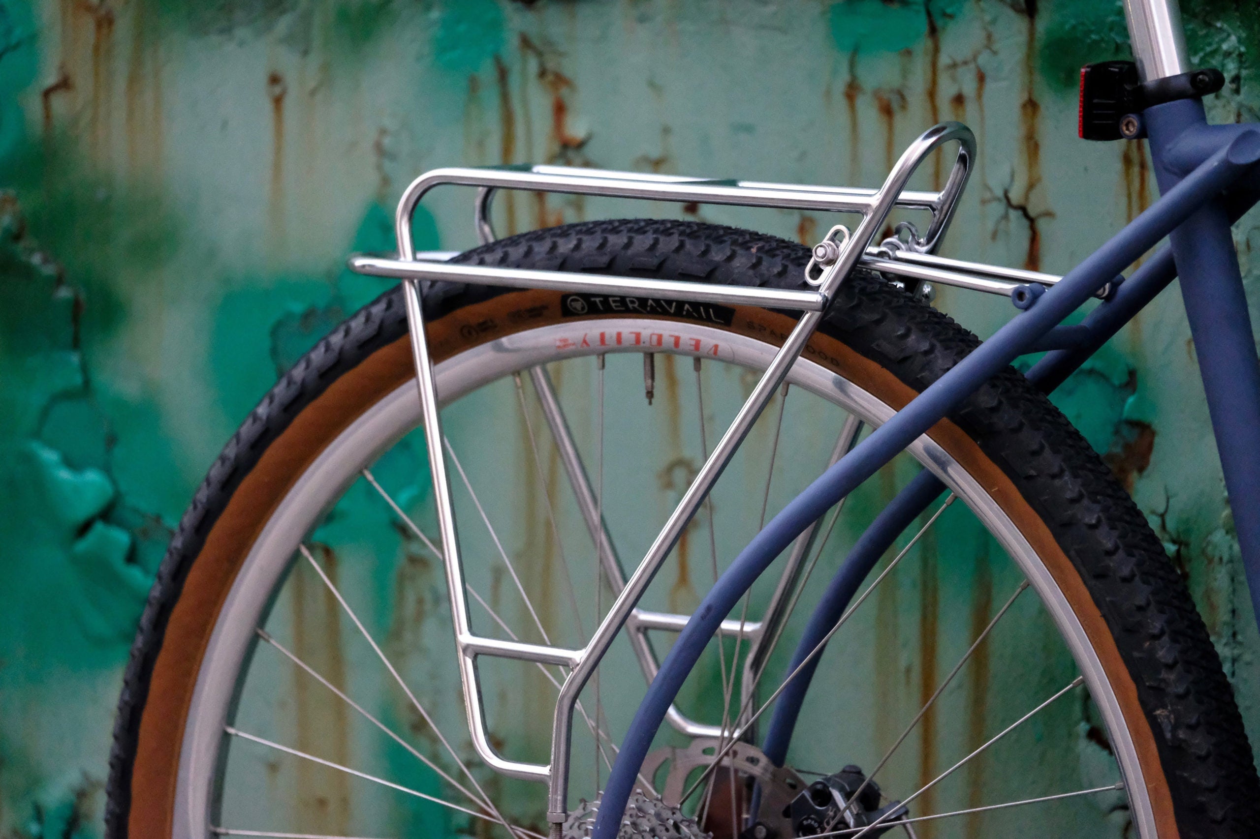 【In stock info / 入荷情報】軽くて、丈夫、 そして美しい。On The Road Rack / Half Moon Rack