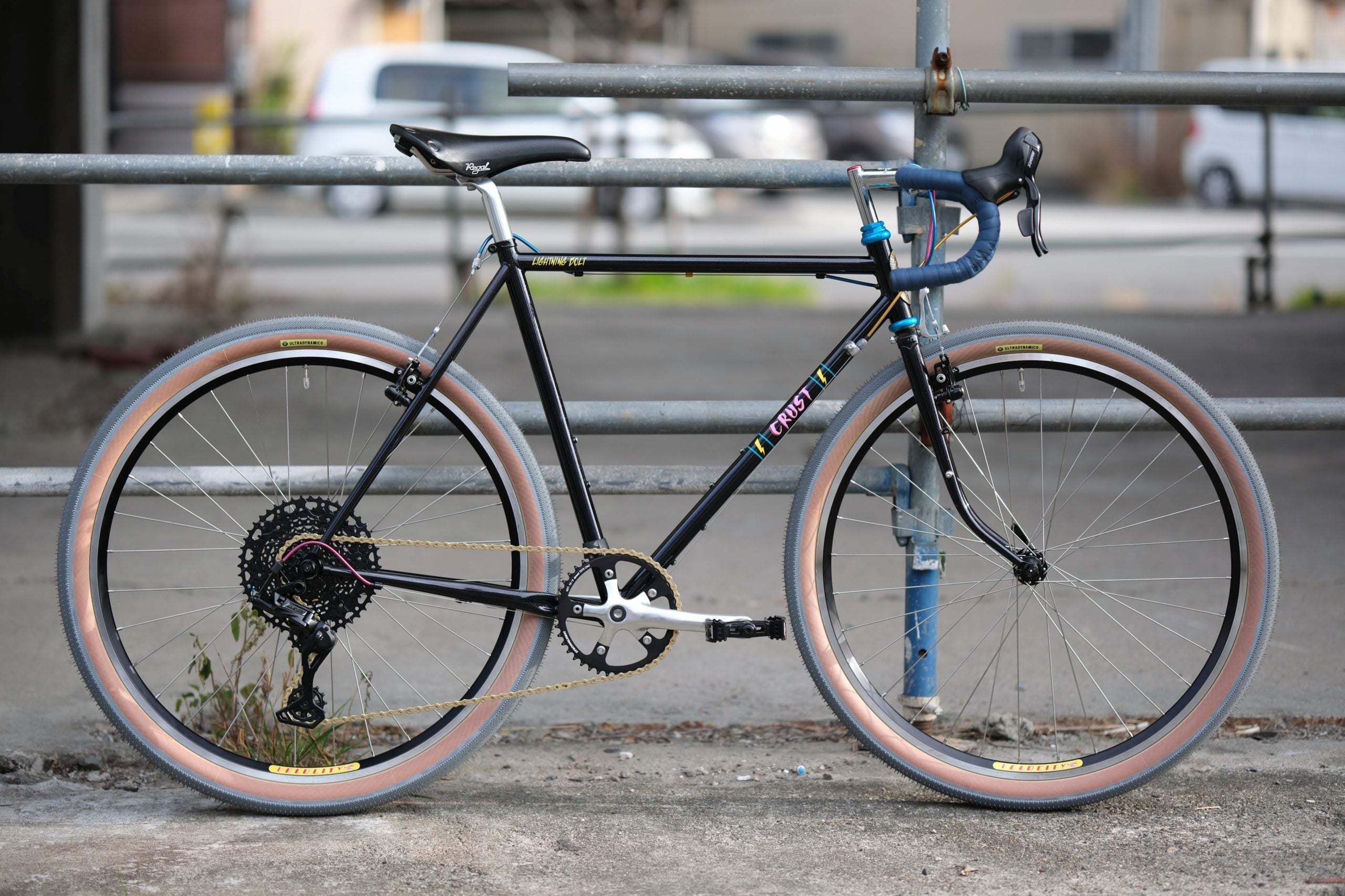 【BIKE of the WEEK】CRUST BIKES Lightning Bolt Canti ~現代を駆け抜けるスポルティーフ~