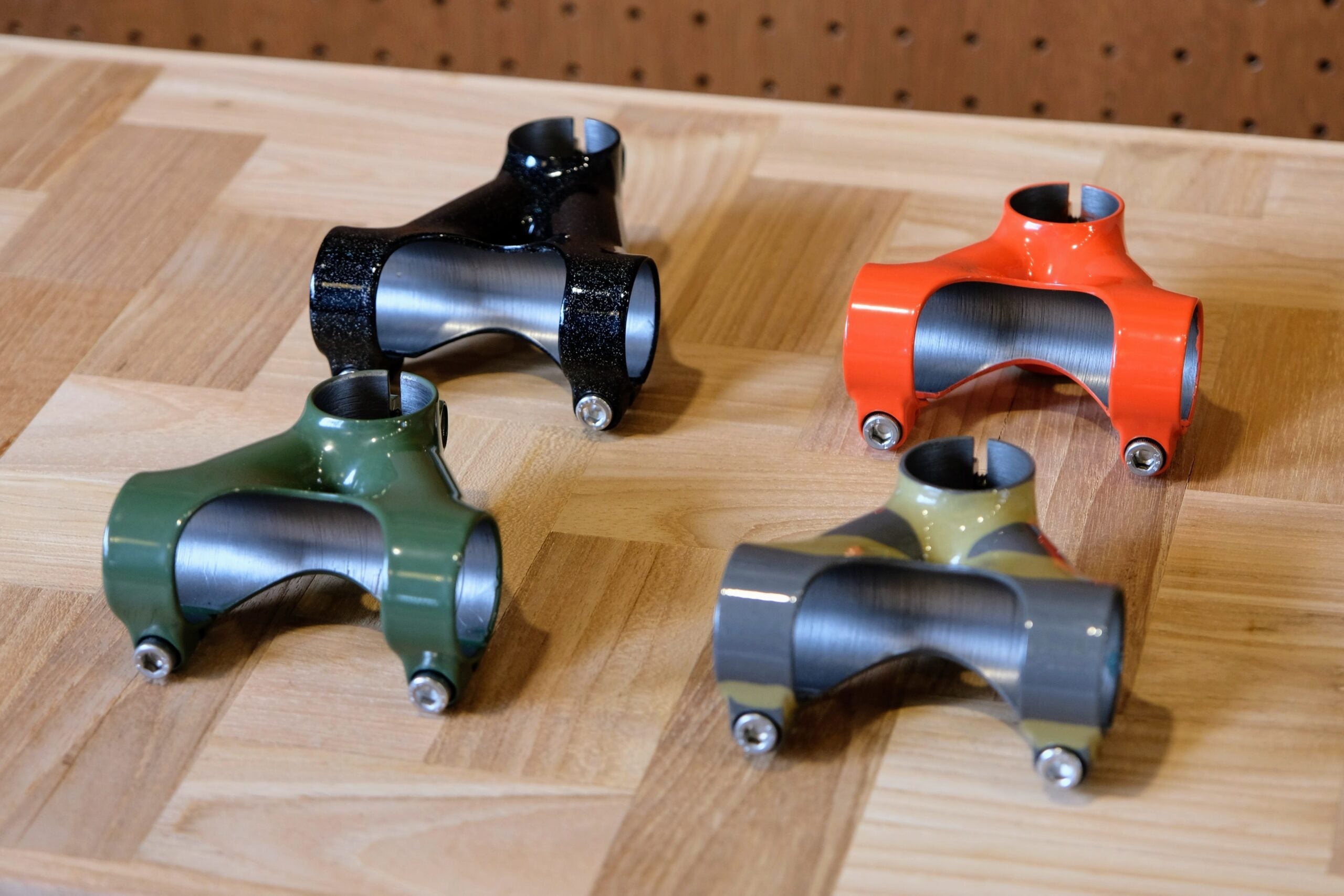 【BLACKCAT BICYCLES】とってもクールなステム！ / Mini Moose Stem