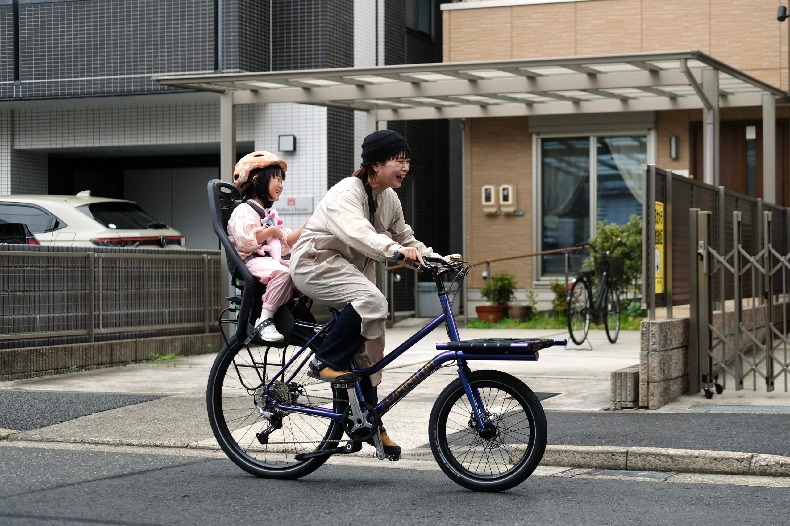【OMNIUM】カーゴバイクは、もっと気軽に乗れる。Mini v3.1 ステップスルー