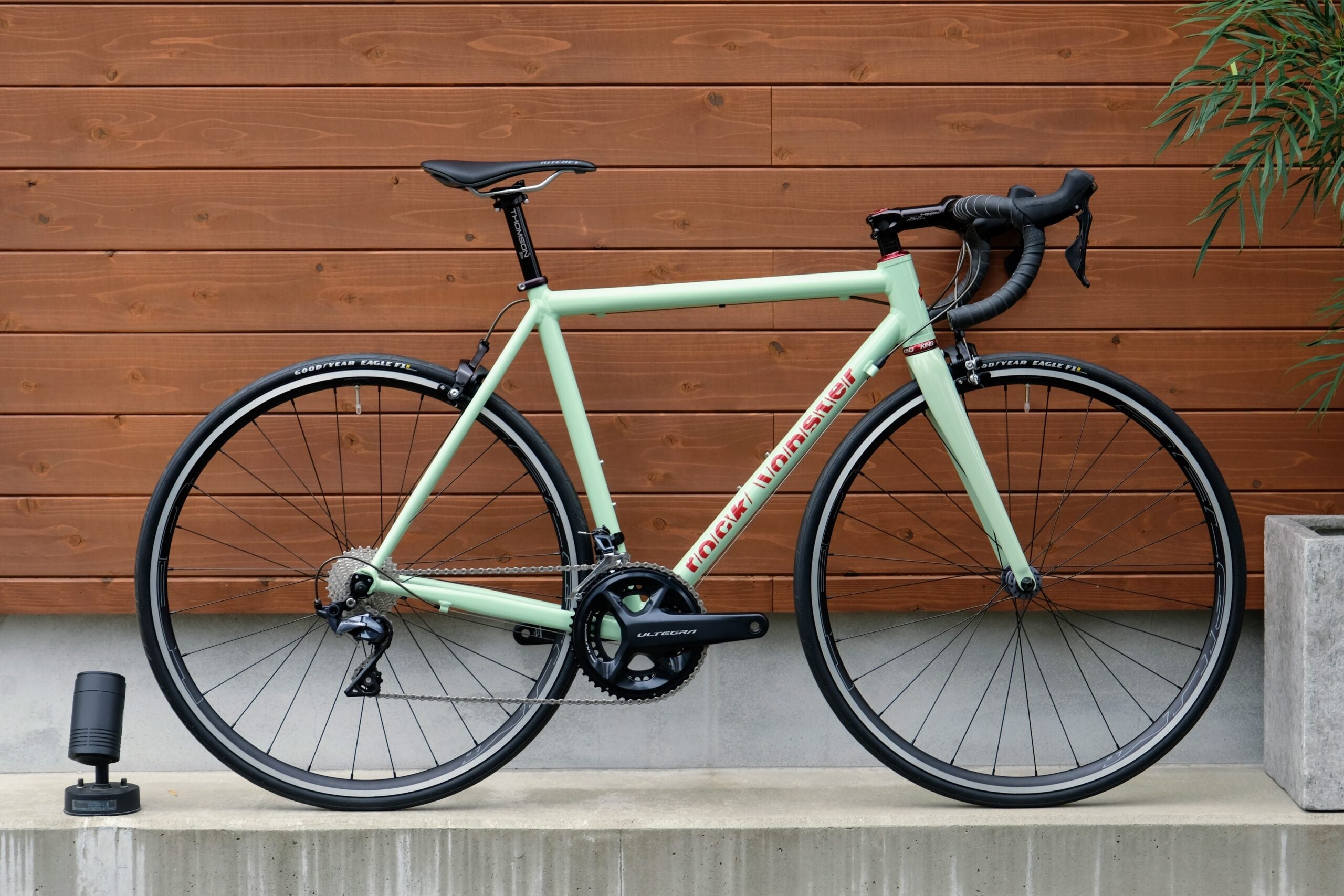 【ROCK LOBSTER AL Rim Brake Road Bike】速さだけではない、ロードバイクの魅力。