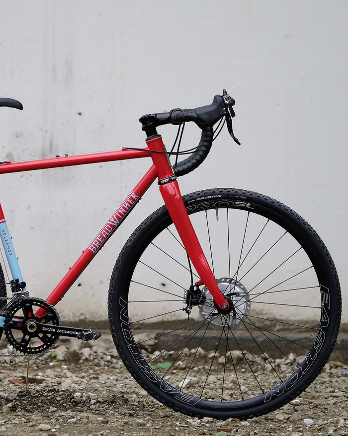 BREADWINNER CYCLES / Hole Shot