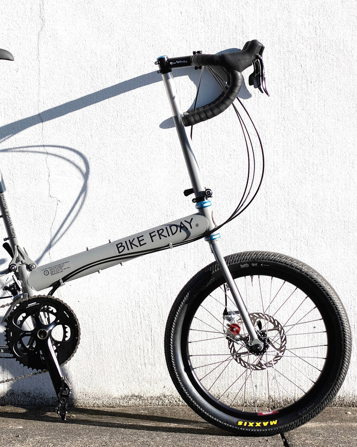 BIKE FRIDAY / New World Tourist