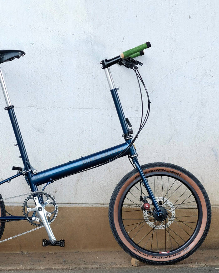BIKE FRIDAY / New World Tourist