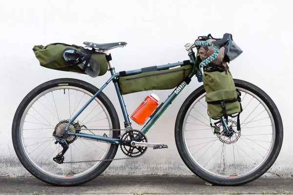 暑いので荷物は自転車に持ってもらいましょう