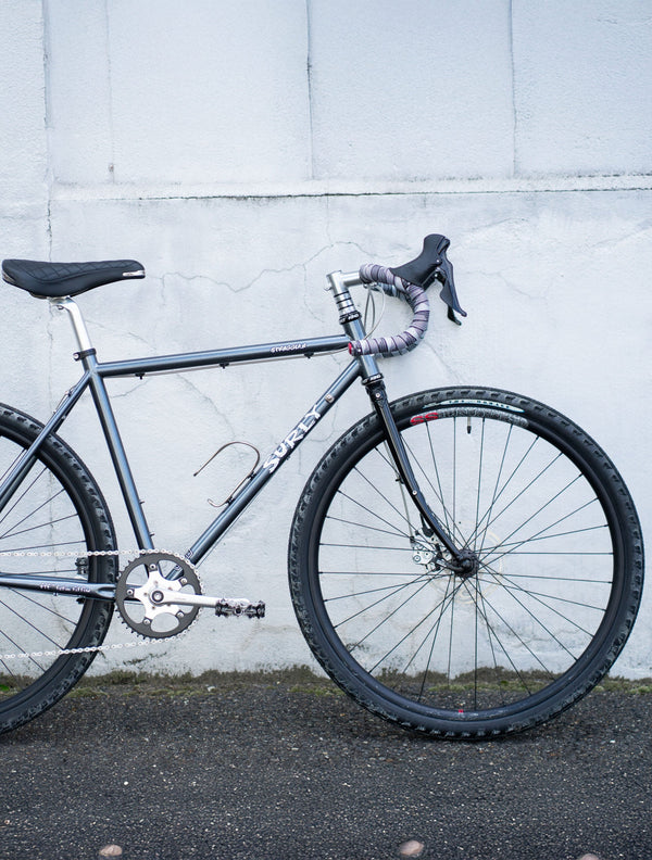 SURLY / straggler