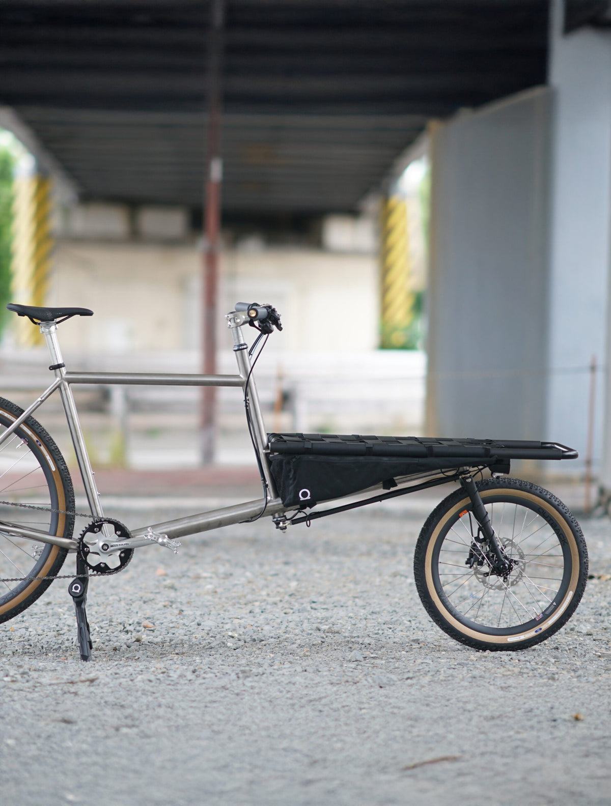 OMNIUM / Titanium Cargo