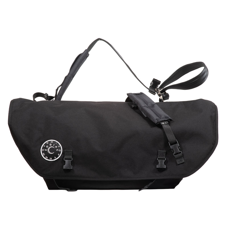 ZODIAC BAGGAGE Sling Messenger Bag / Large