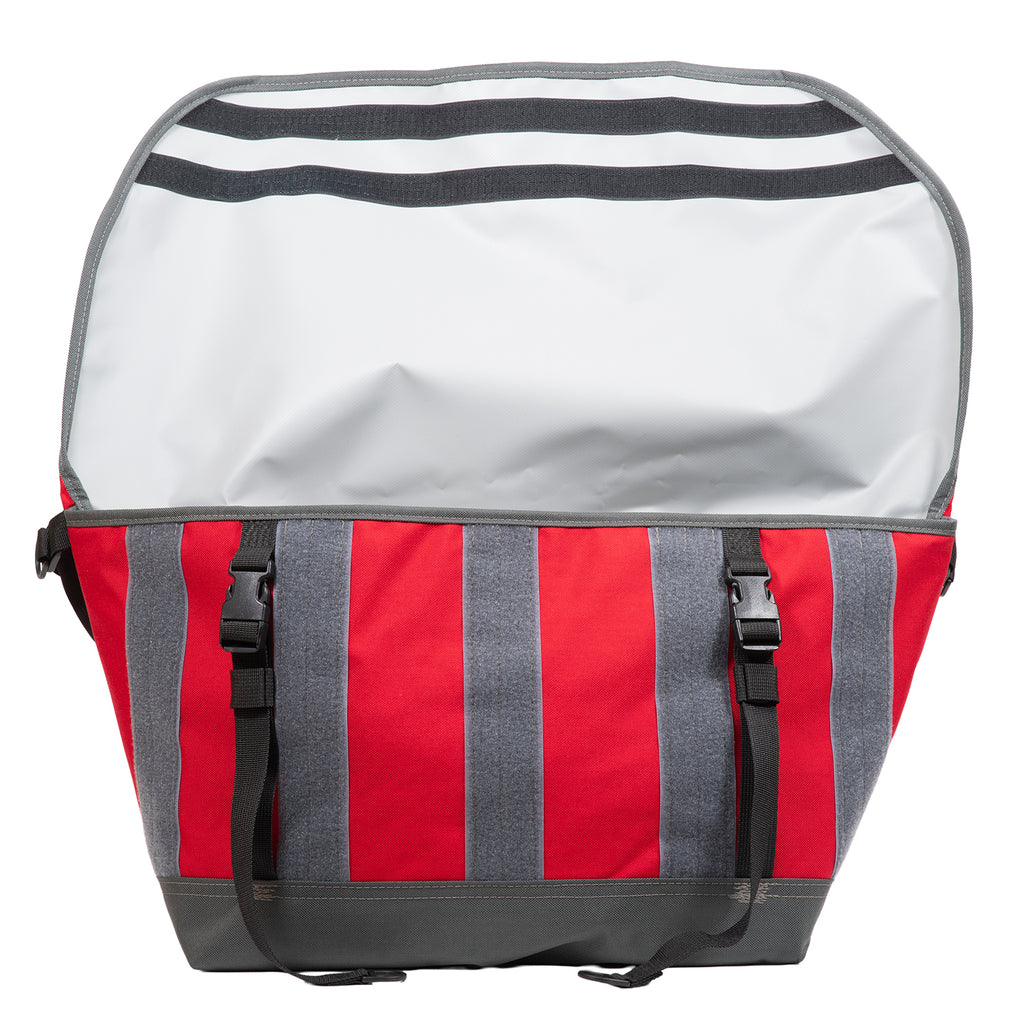 ZODIAC BAGGAGE Sling Messenger Bag / Medium