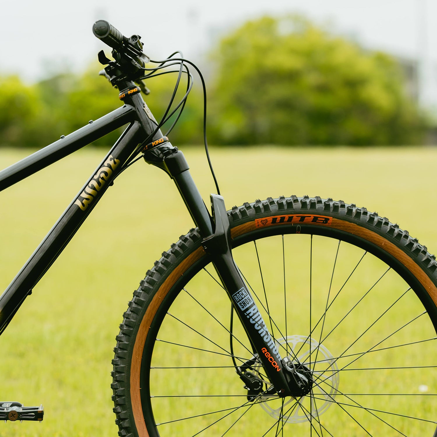 WILDE BICYCLE CO.Dark Star Circles Original Complete Bike