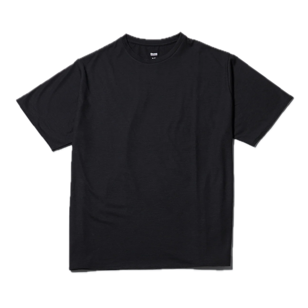 WunderwearのTシャツを持ってきて。