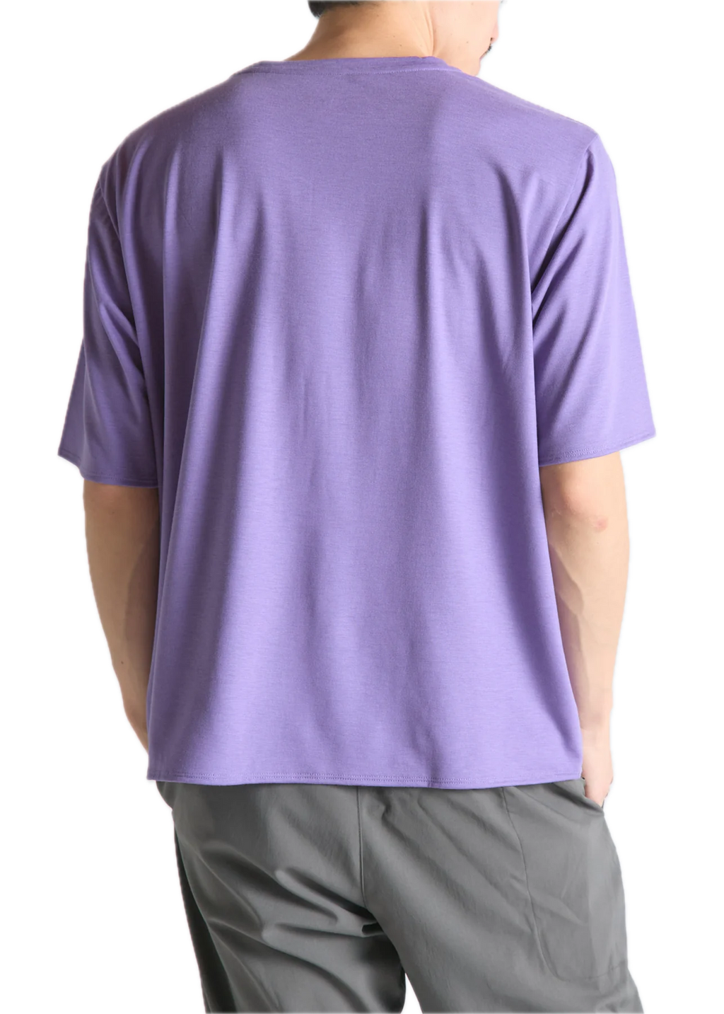 WunderwearのTシャツを持ってきて。