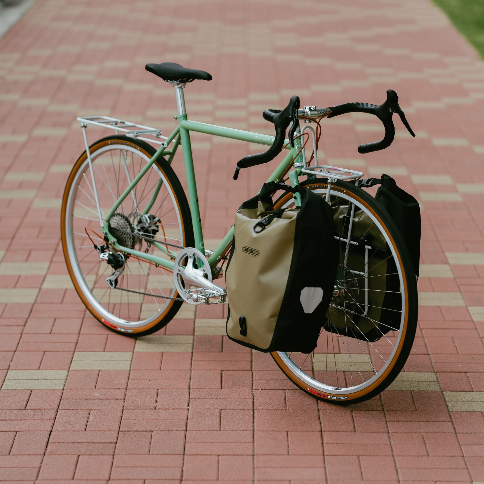 OMNIUM CXC Circles Original Complete Bike