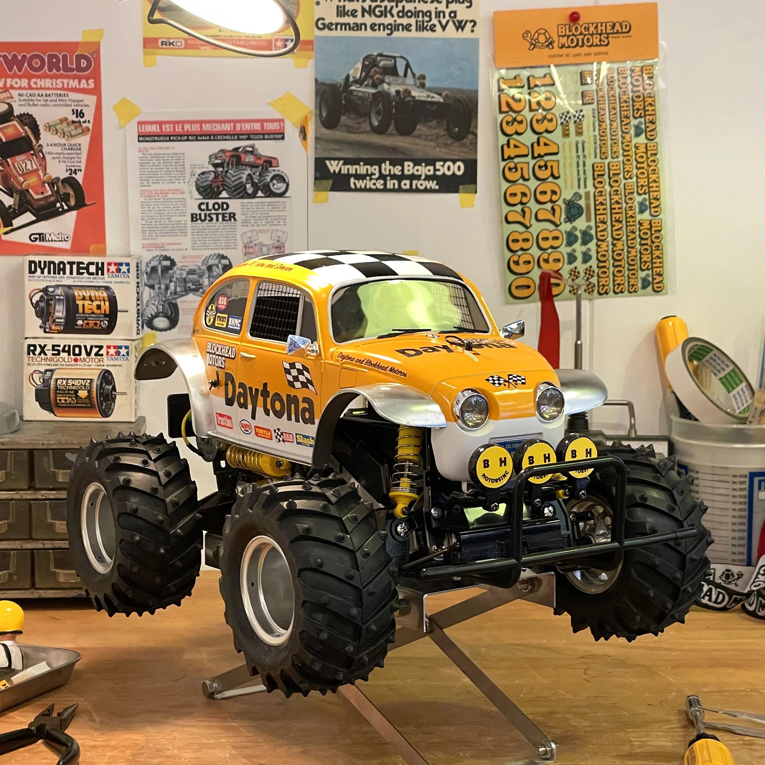 BLOCKHEAD MOTORS x Daytona Decal Seat