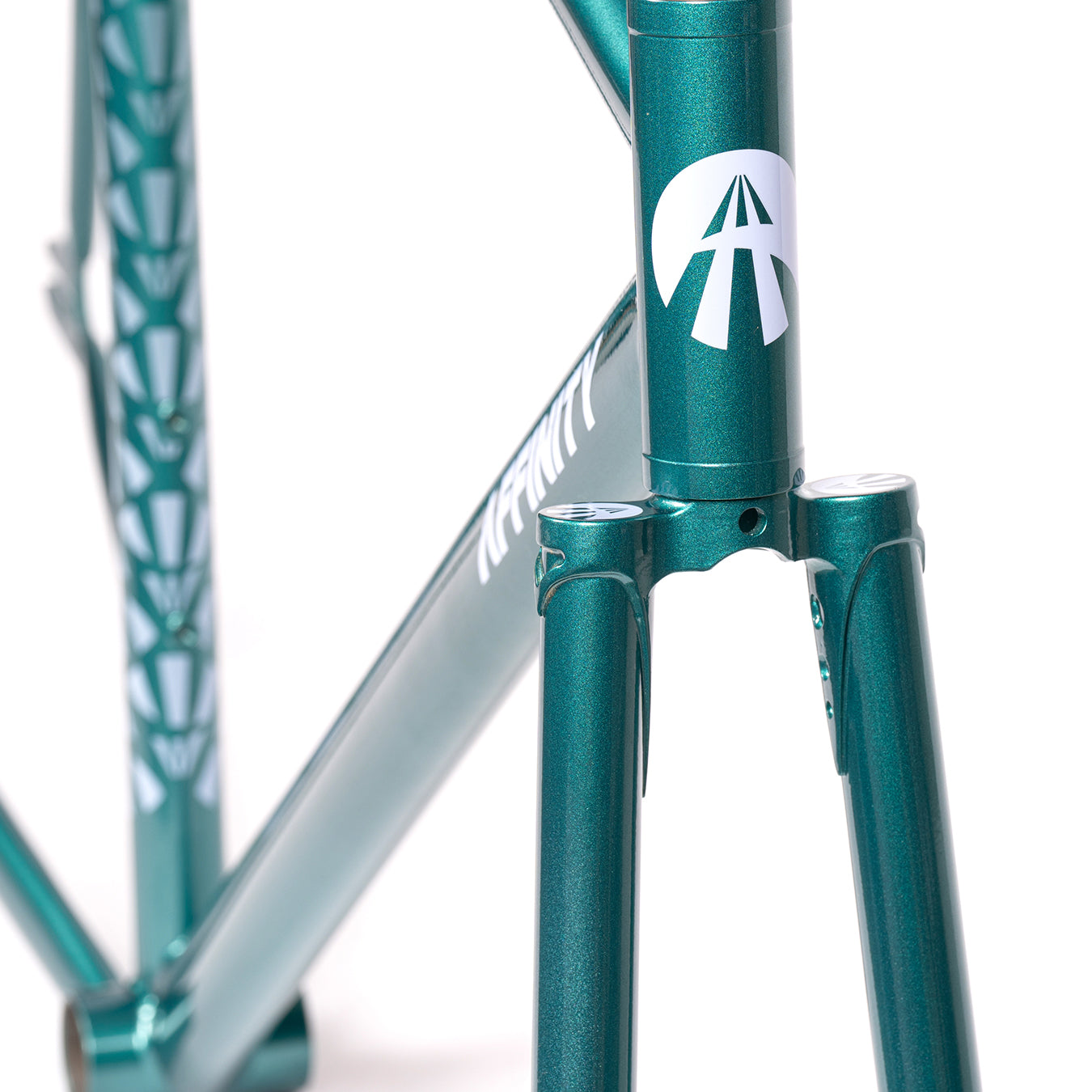 AFFINITY Lo Pro Track Frame Set