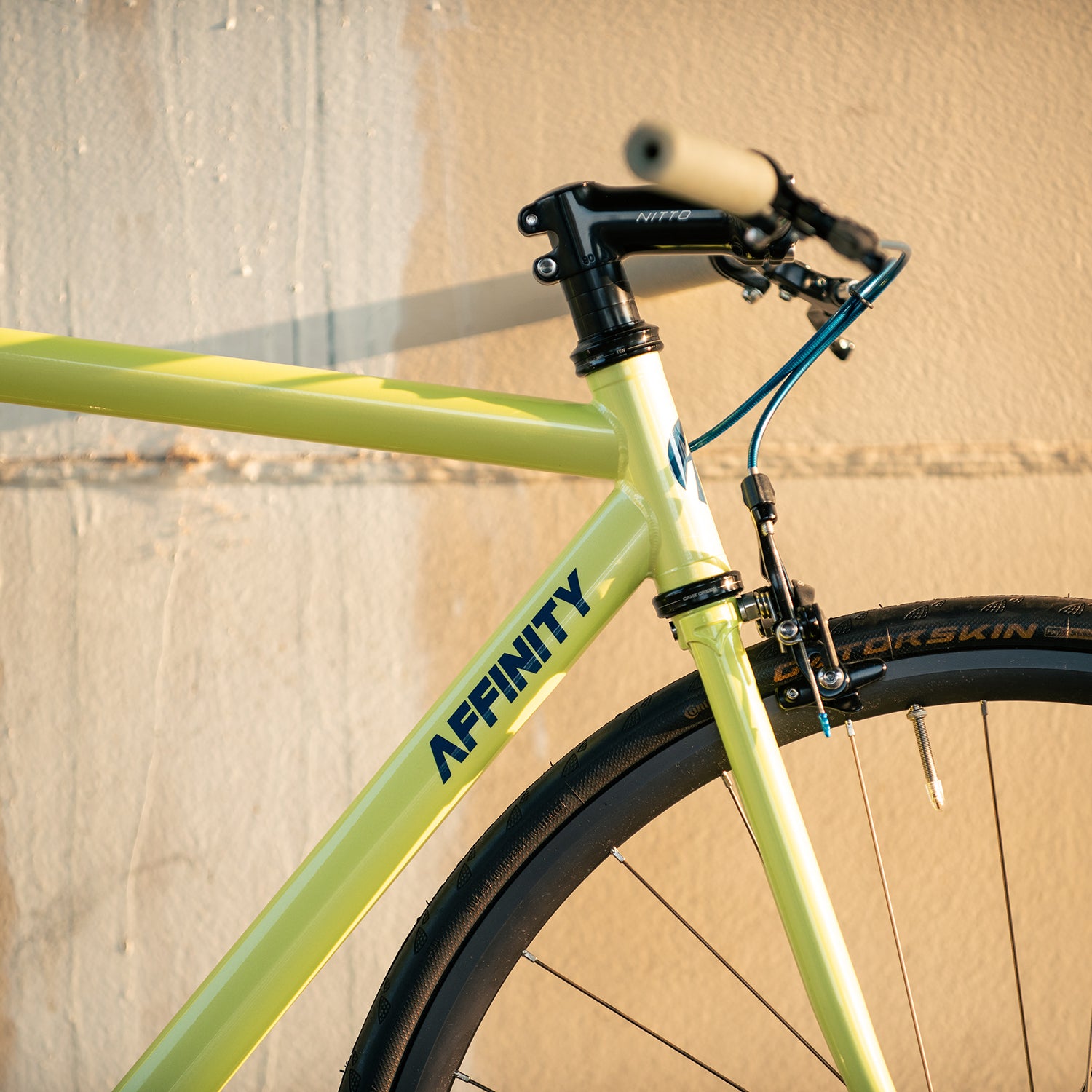 AFFINITY CYCLES Lo Pro Circles Original Complete Bike