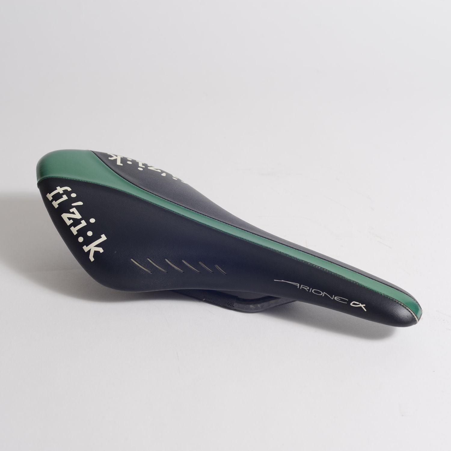 [Used]  FIZIK Arione CX Carbon Braided Saddle
