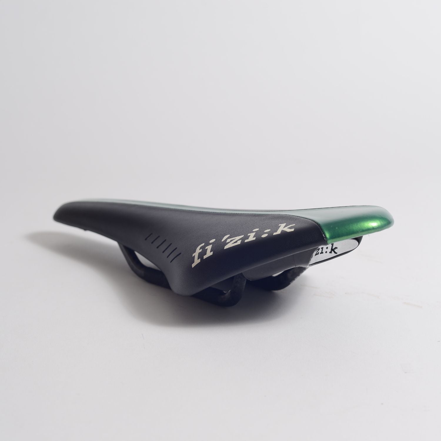 [Used]  FIZIK Arione CX Carbon Braided Saddle