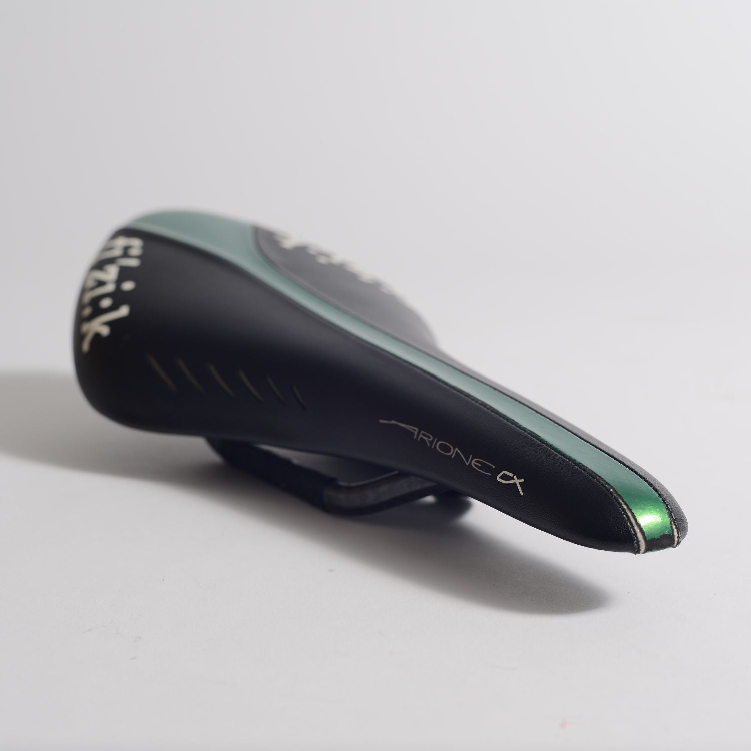 [Used]  FIZIK Arione CX Carbon Braided Saddle