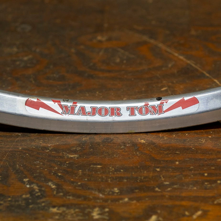[Used] VELOCITY Major Tom 700c