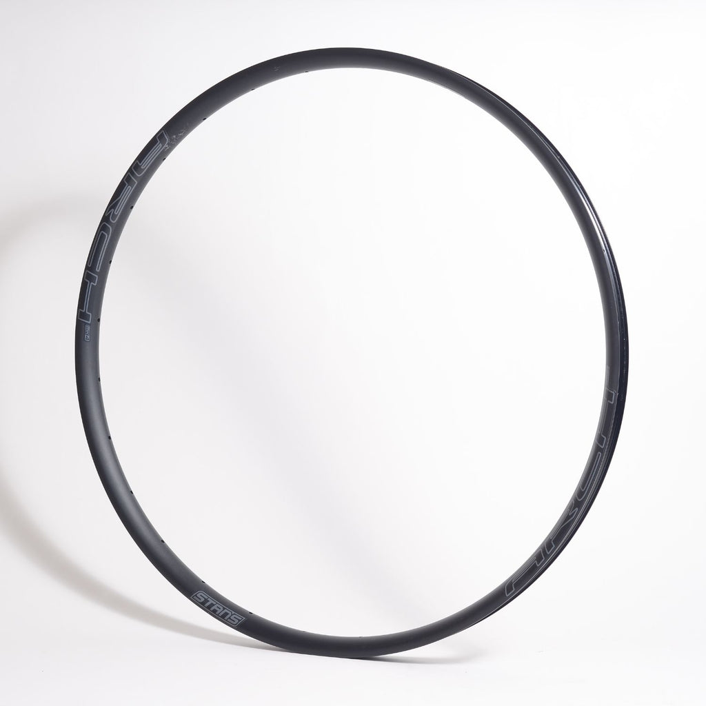 [Used] STAN'S NOTUBES Arch mk4 rim 700c-28H Set