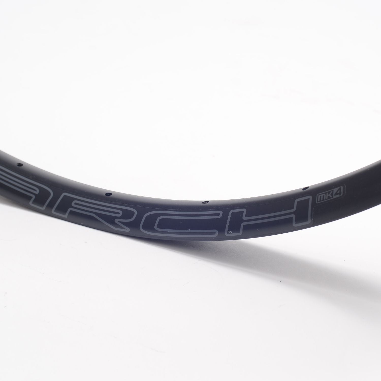 [Used] STAN'S NOTUBES Arch mk4 rim 700c-28H Set