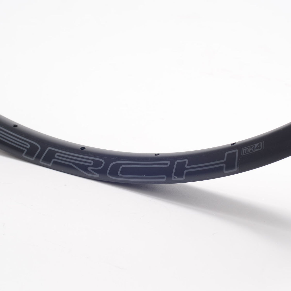 [Used] STAN'S NOTUBES Arch mk4 rim 700c-28H Set
