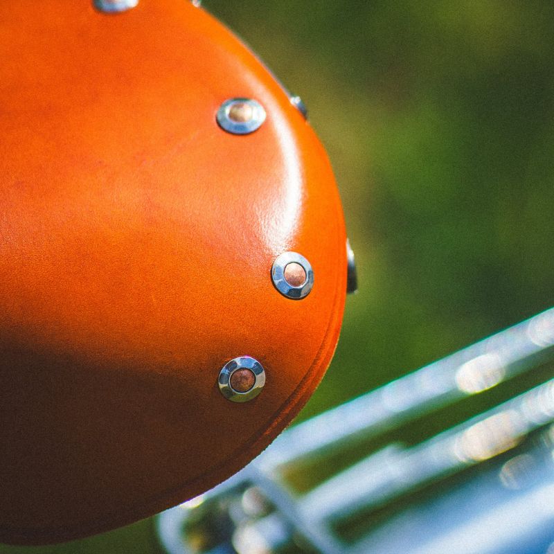 VELO ORANGE Model 7 City Saddle