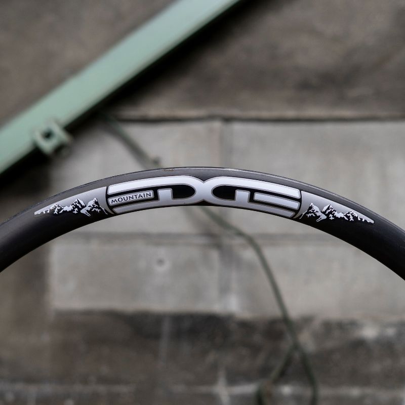 [New With Scratches] EDGE Mountain Disc Rim 26"- 1