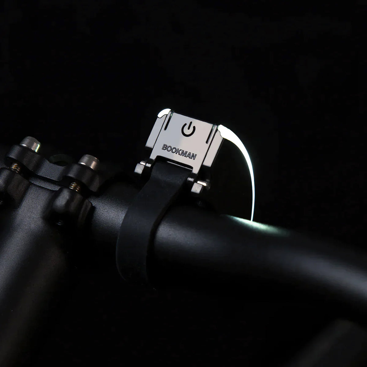 BOOKMAN Curve Light