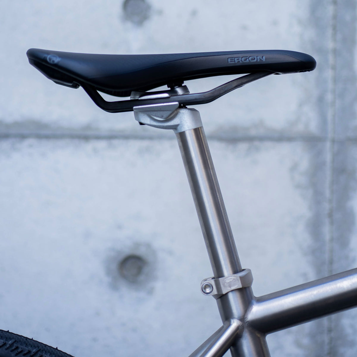 SEVEN CYCLES Titanium Seat Post