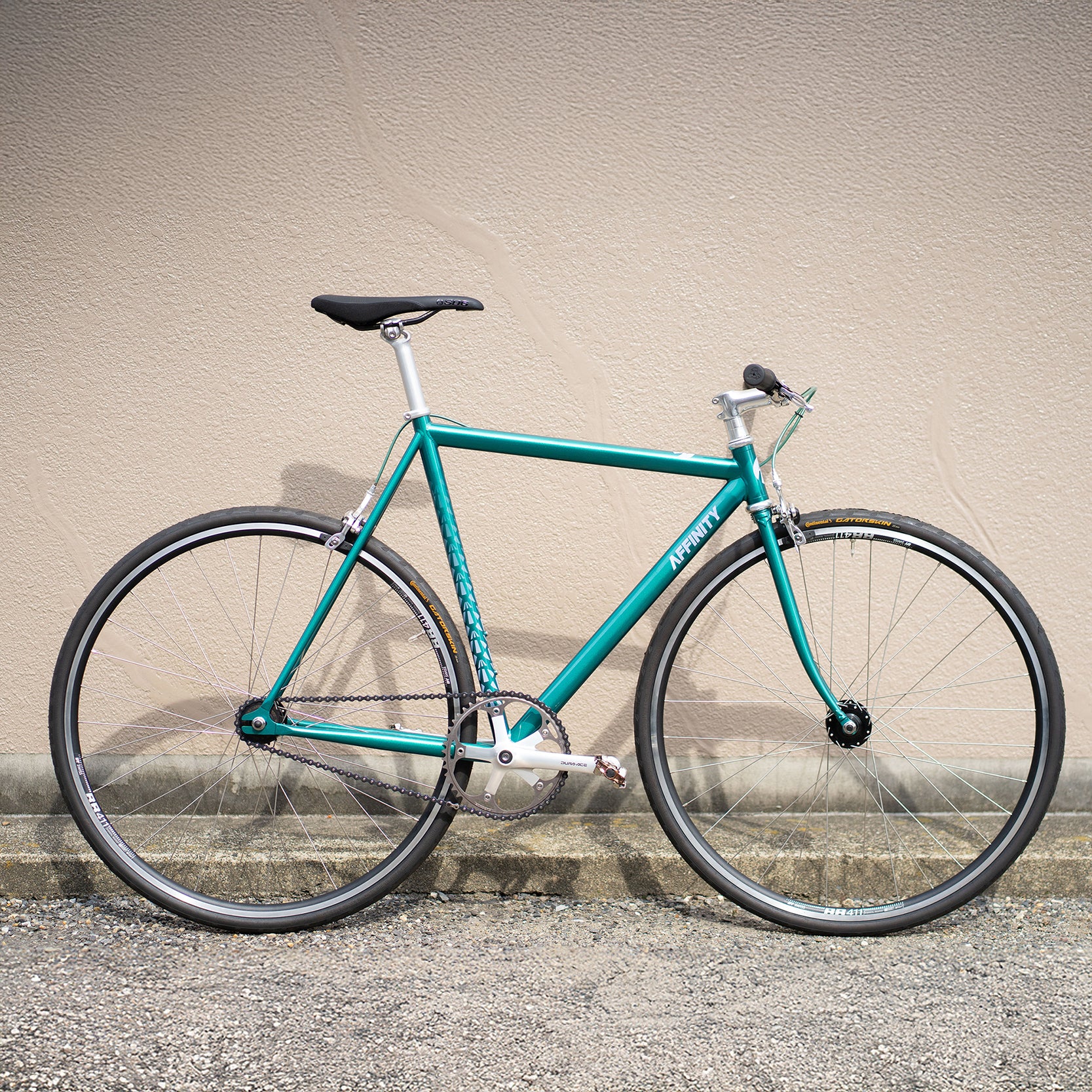 AFFINITY Lo Pro Circles Original Complete Bike