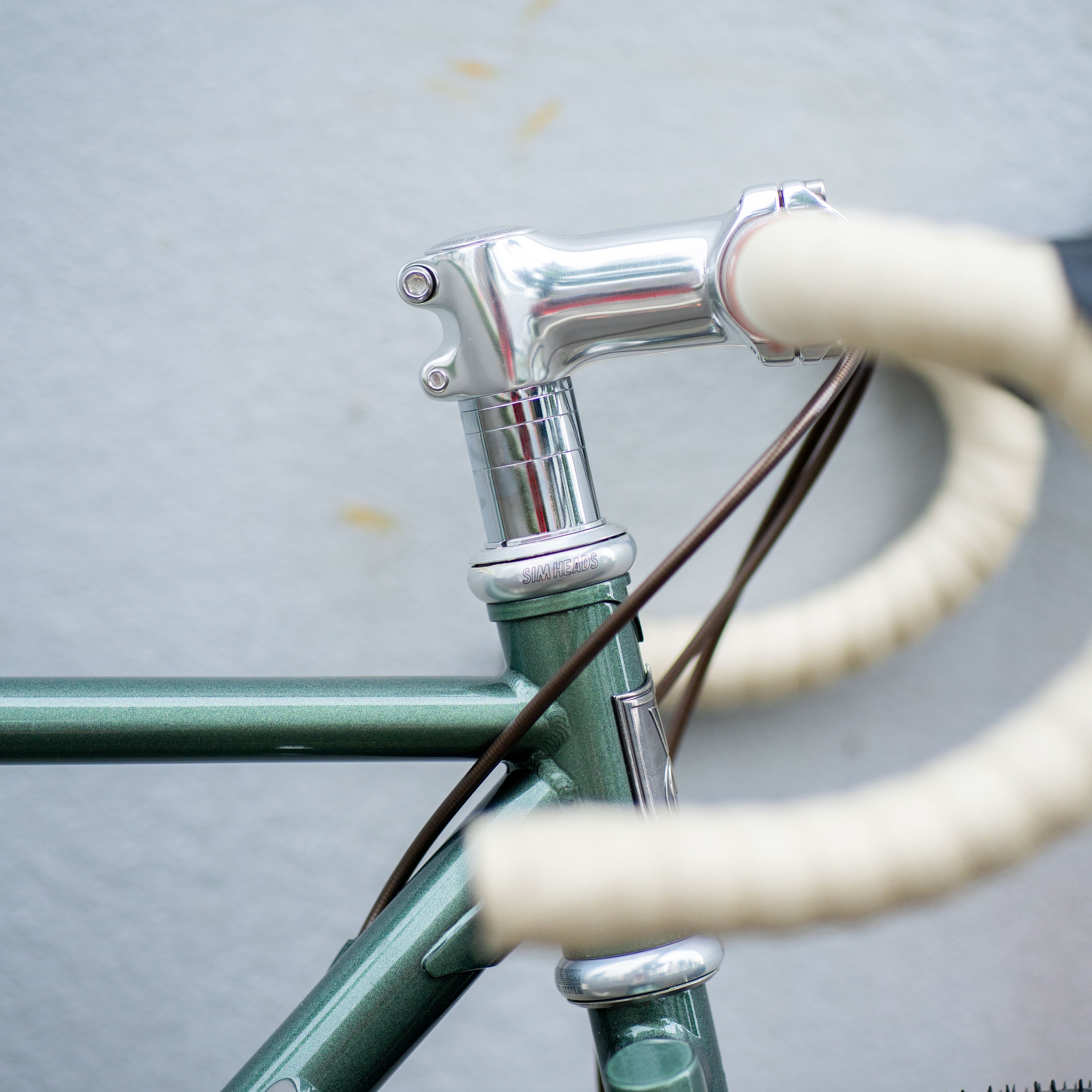 VELO ORANGE Polyvalent Diamond Original Complete Bike