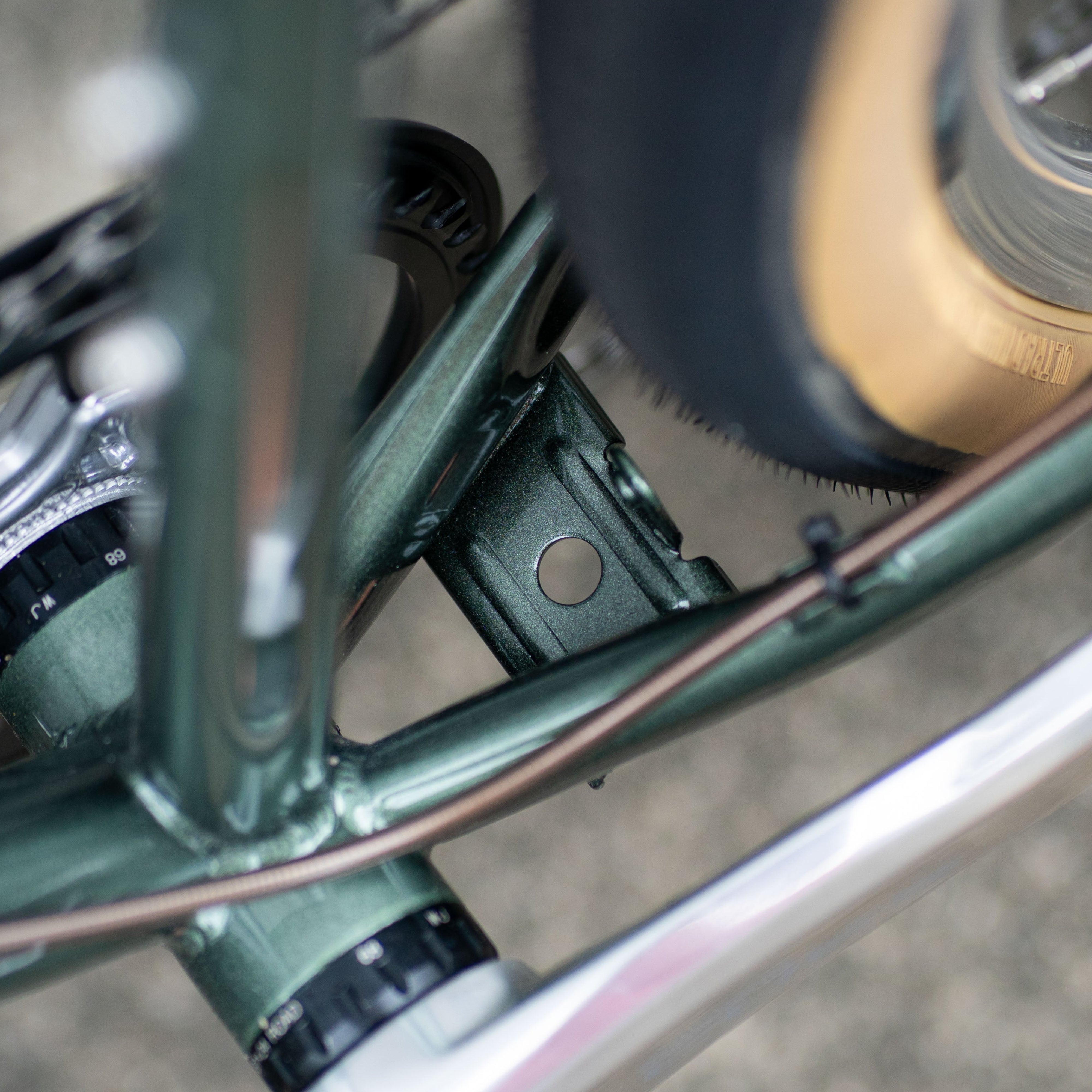 VELO ORANGE Polyvalent Diamond Original Complete Bike