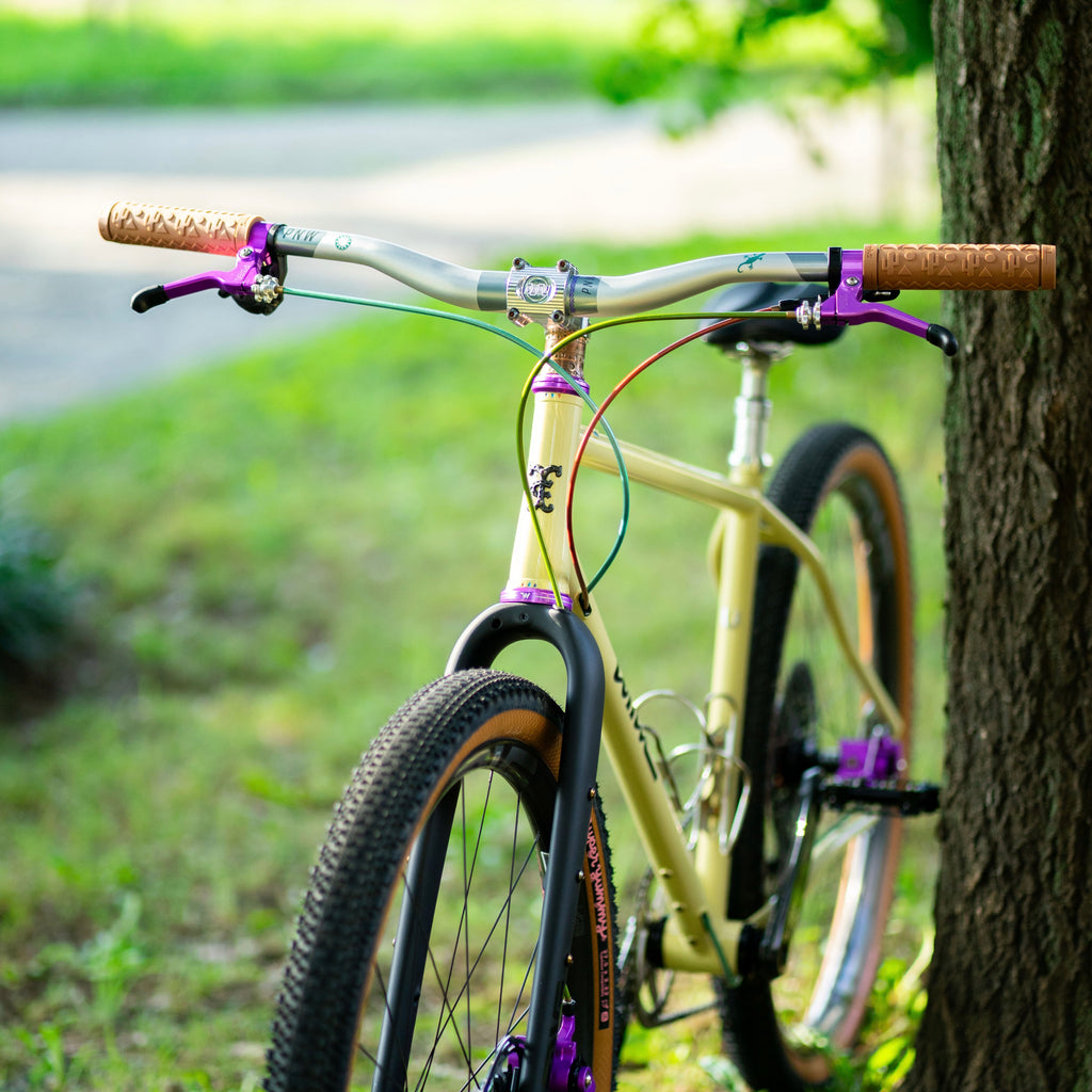 TOMII CYCLES x SIMWORKS Farwest Grip