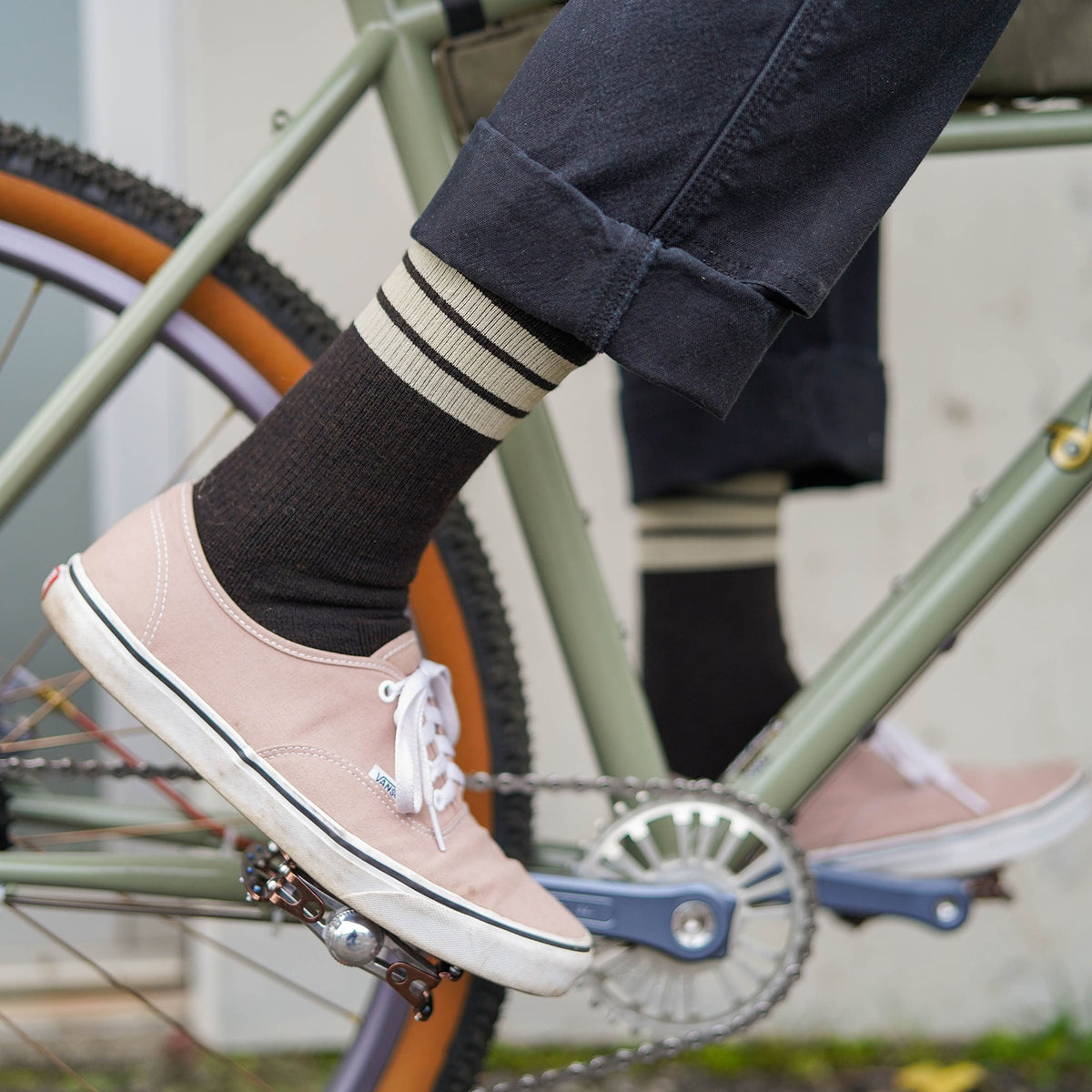 SIMWORKS Super Chill Rover Socks