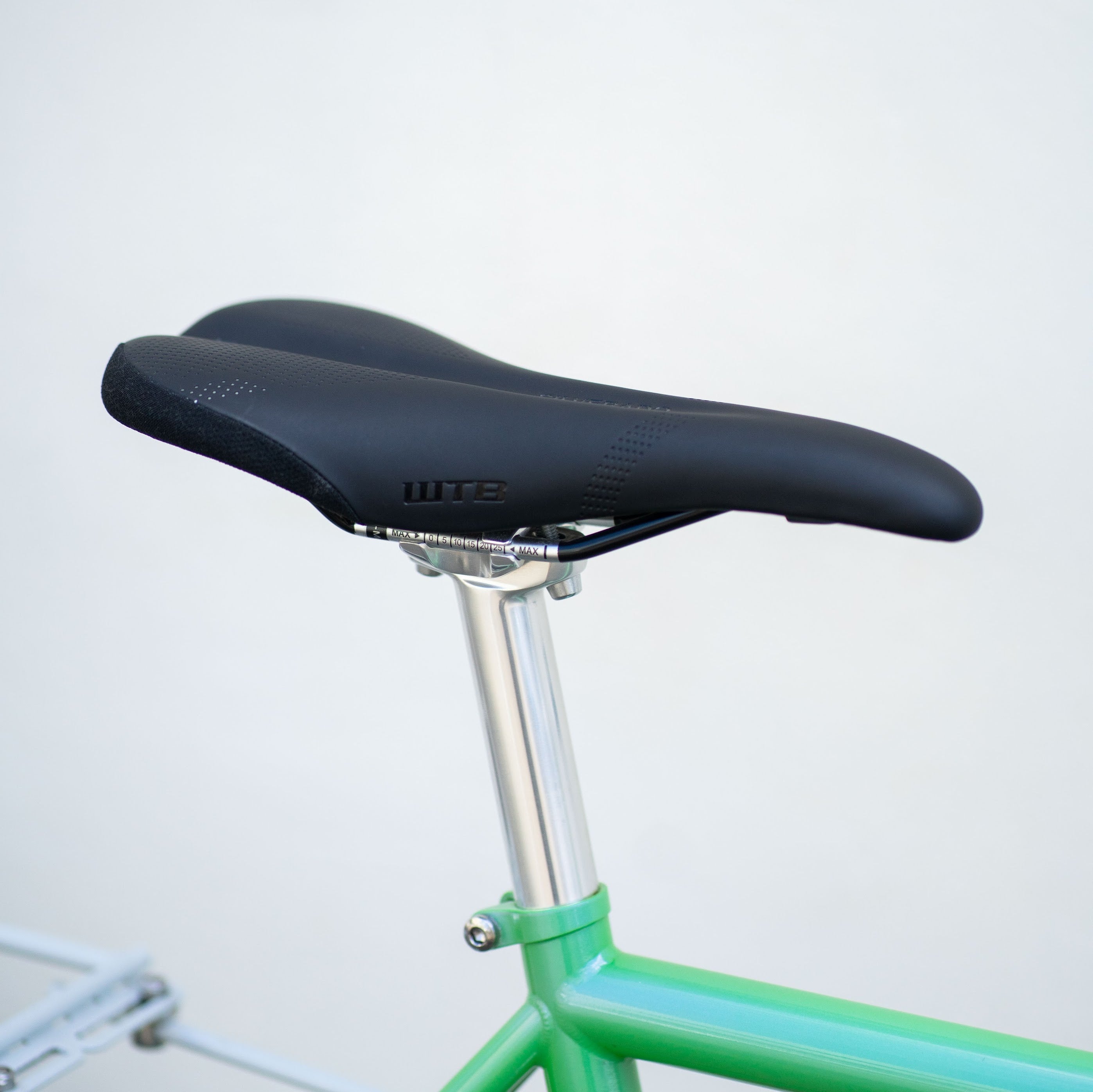 OMNIUM CXC Circles Original Complete Bike Intergalactic Guacamole S