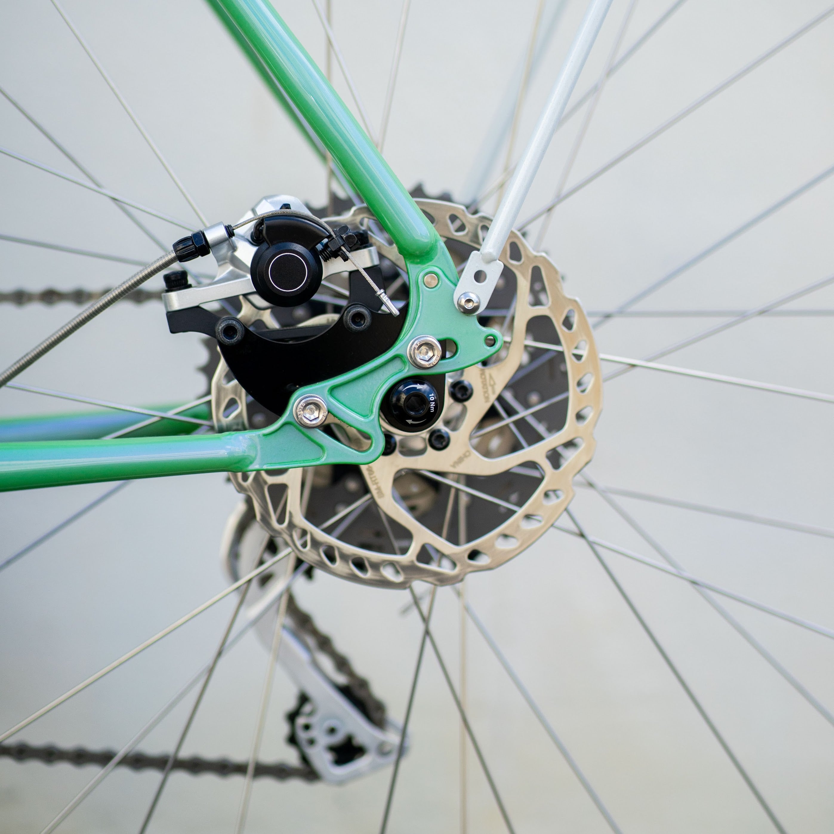 OMNIUM CXC Circles Original Complete Bike Intergalactic Guacamole S